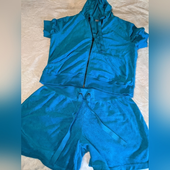 Blue cover up - Picture 1 of 5